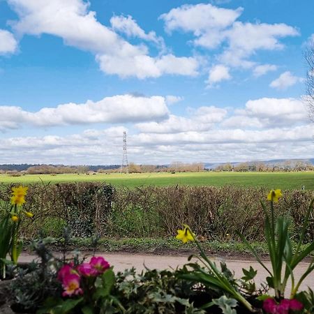 Katy Villa Meare Bagian luar foto